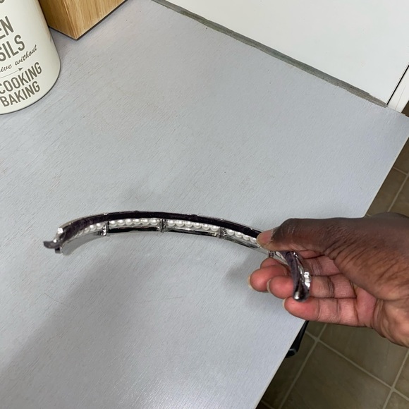 Swarovski Crystal and fresh water pearl tiara - Picture 3 of 4